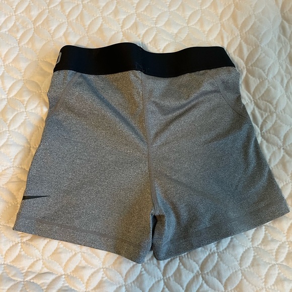 NIKE 3” Bike Shorts - Picture 3 of 3